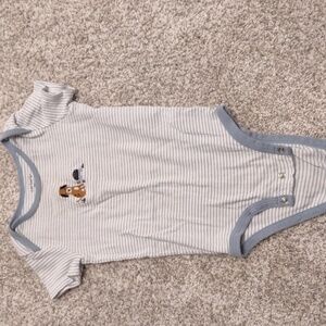 18 Month Carter's Onesie With Dog And Turtle